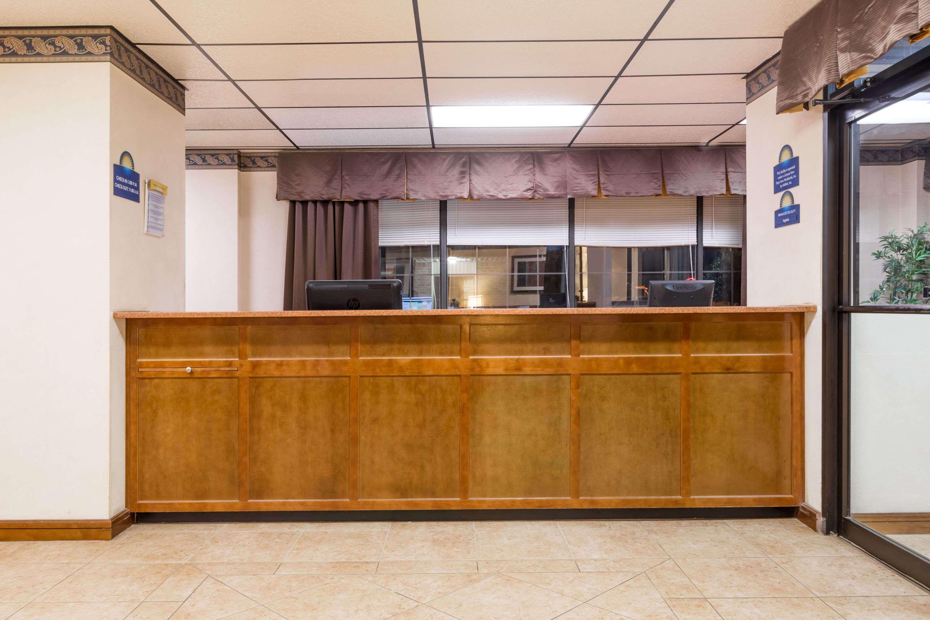 Days Inn By Wyndham Batesville Exterior foto